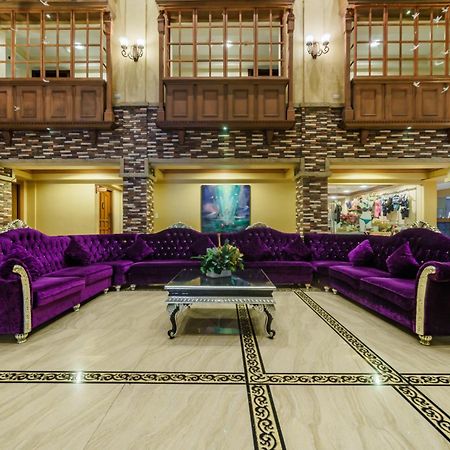 Villa Caceres Hotel Нага Экстерьер фото