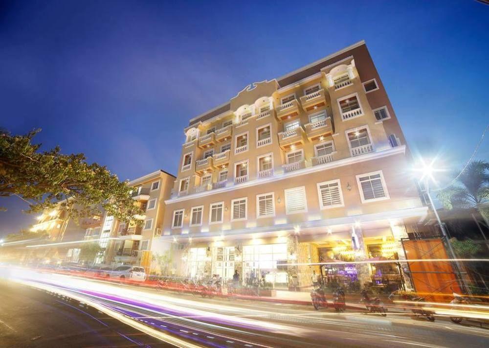 Villa Caceres Hotel Нага Экстерьер фото