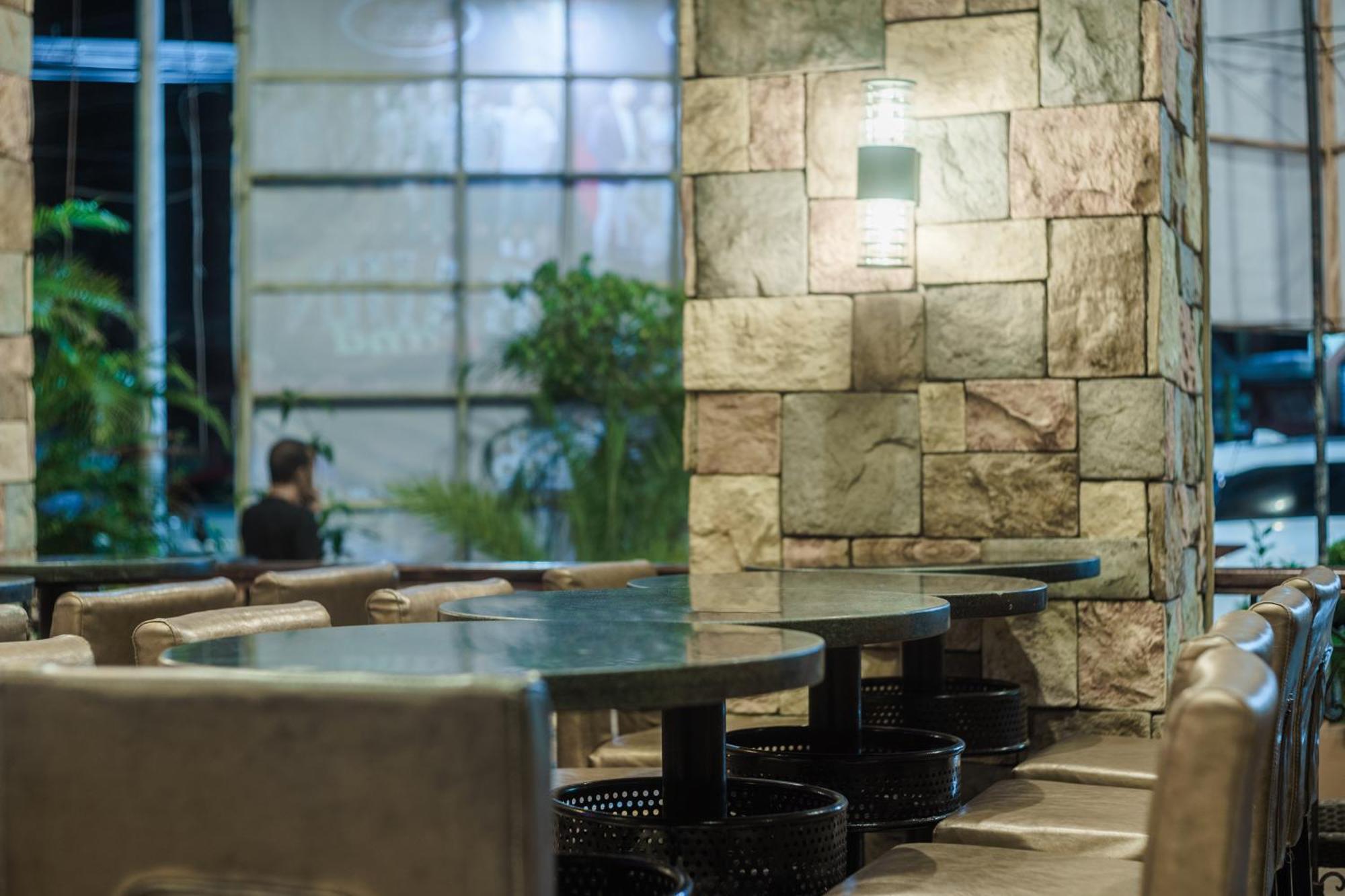 Villa Caceres Hotel Нага Экстерьер фото