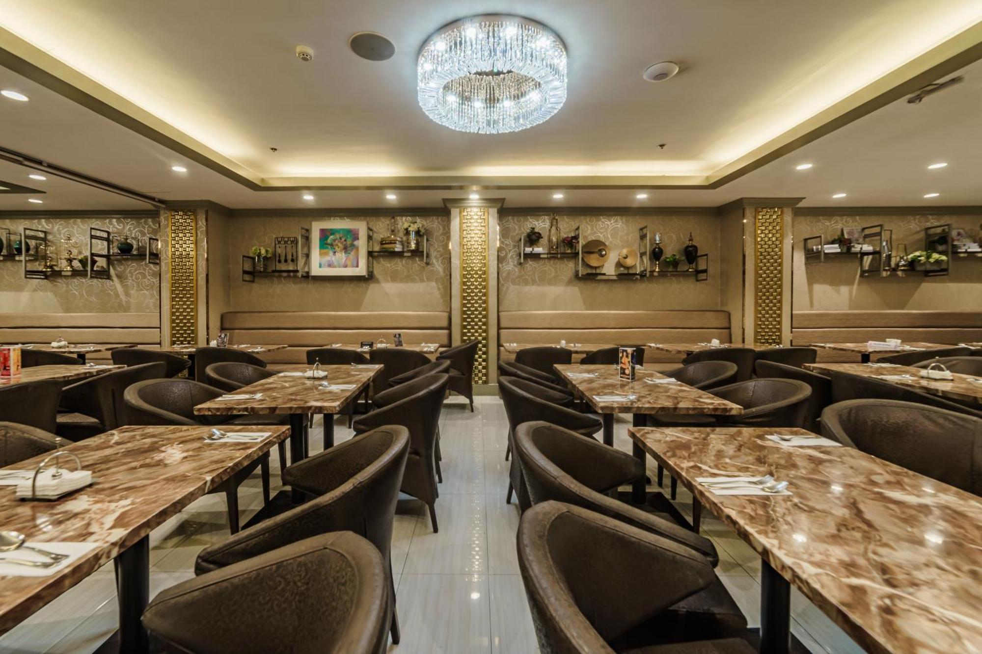 Villa Caceres Hotel Нага Экстерьер фото