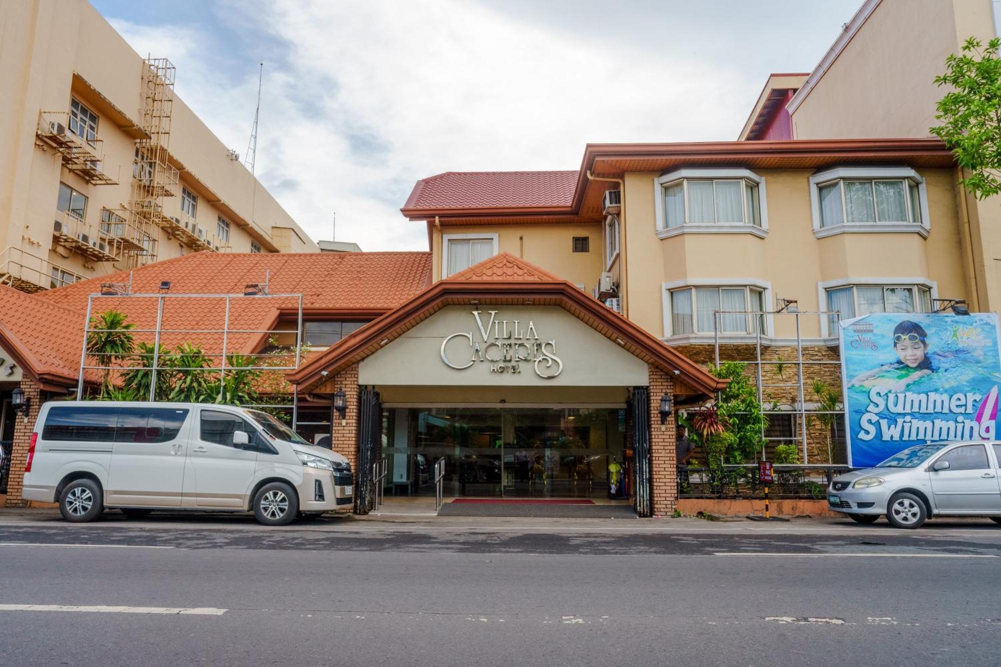 Villa Caceres Hotel Нага Экстерьер фото